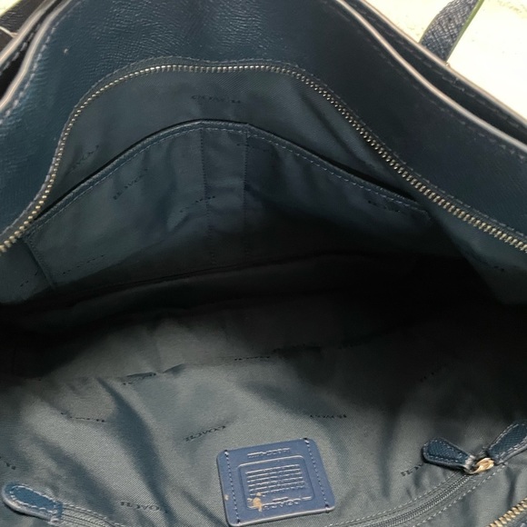 Coach Turnlock Tote in Edgestain Leather Mineral Blue Navy - Picture 10 of 13